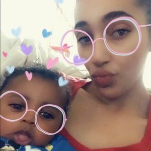 Meet your Posher, Desiree